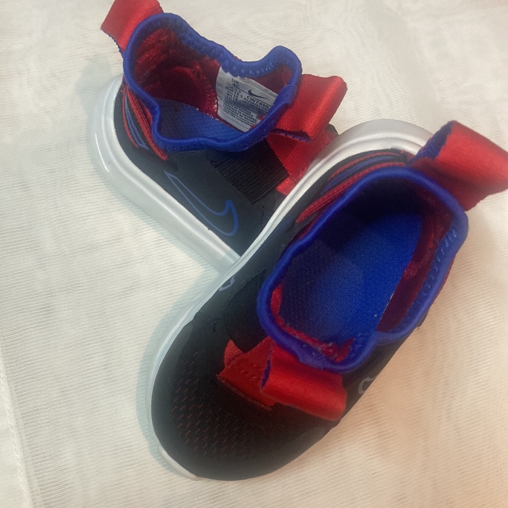Toddler Nike Flex , great condition!